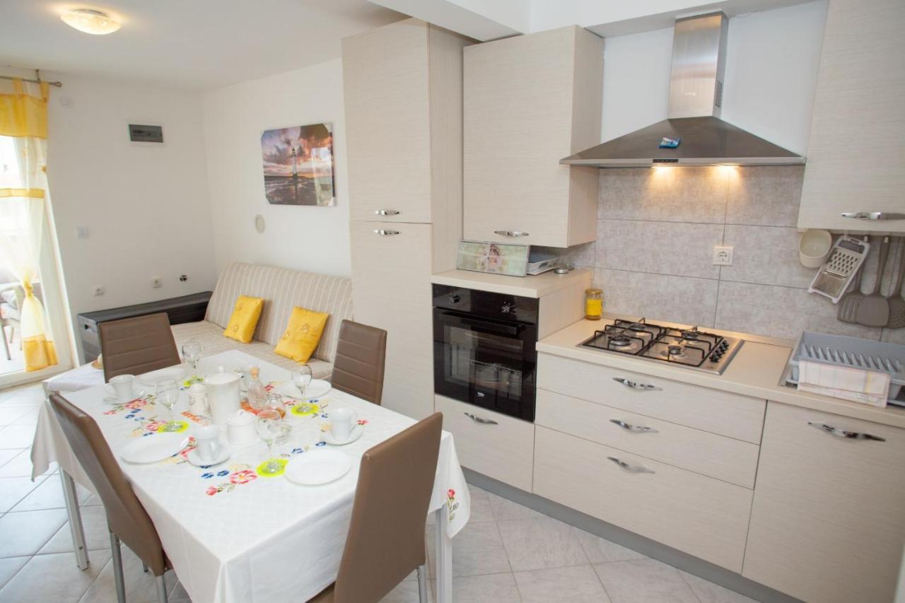 Apartment Tara With Pool Povljana Zewnętrze zdjęcie